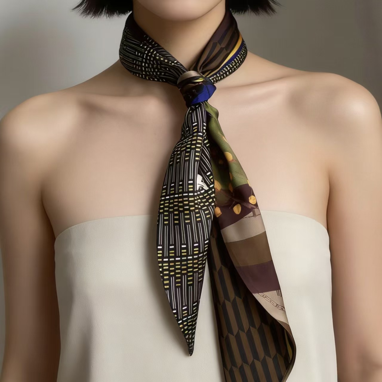 Luksusowa Apaszka Jedwabna z D – Silk Neck Scarf recenzja i cena